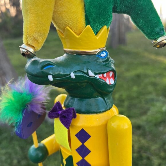 Wood Mardi Gras Gator Nutcracker Christmas Decoration Holiday Decor Gift - Picture 2 of 4
